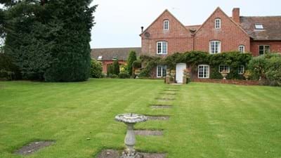 An estate agent's dream.