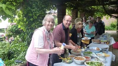 Hurry up, Jan and Richard – you're holding up the queue!