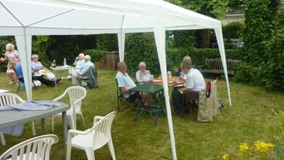 Smaller groups managed their fair share of chatting, also.