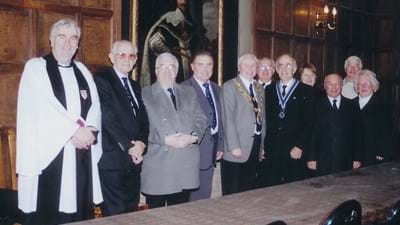 Would it be the same without the 'team photo'?